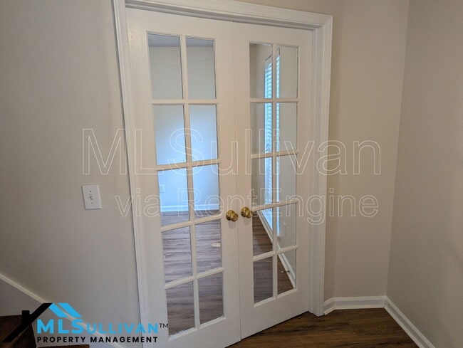 Building Photo - 7009 Englehardt Dr