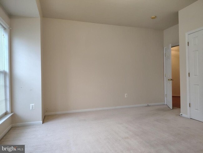 Building Photo - 444 Delaware Rd