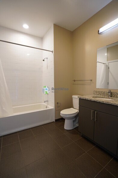 Building Photo - 625 McGrath Hwy