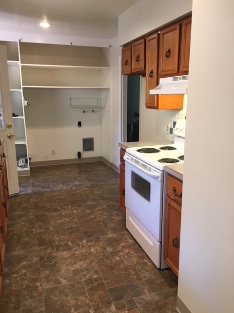 Building Photo - 3 bedroom