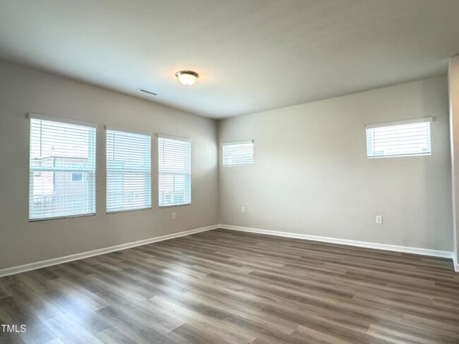 Building Photo - 4 Bedroom Single Family House for Rent