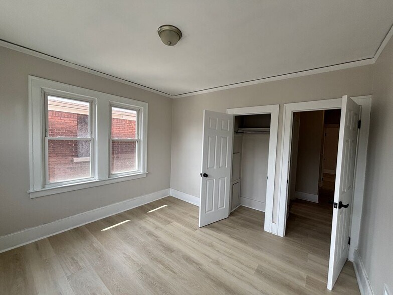 Building Photo - 3025 Tuxedo St