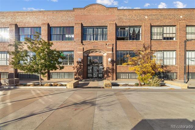 Building Photo - 1777 E 39th Ave