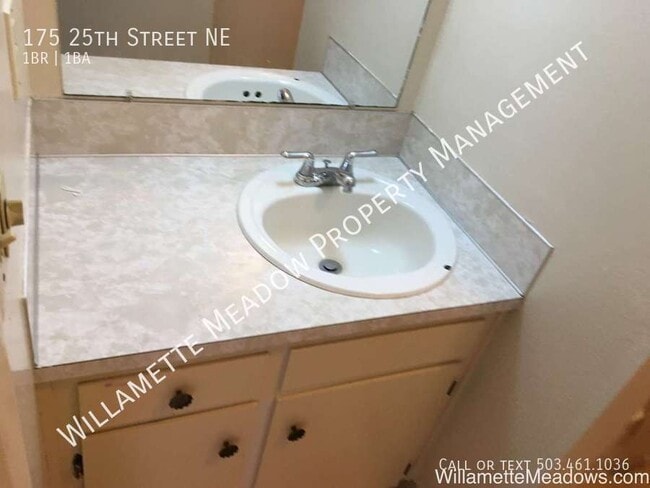 Building Photo - 175 25th St NE