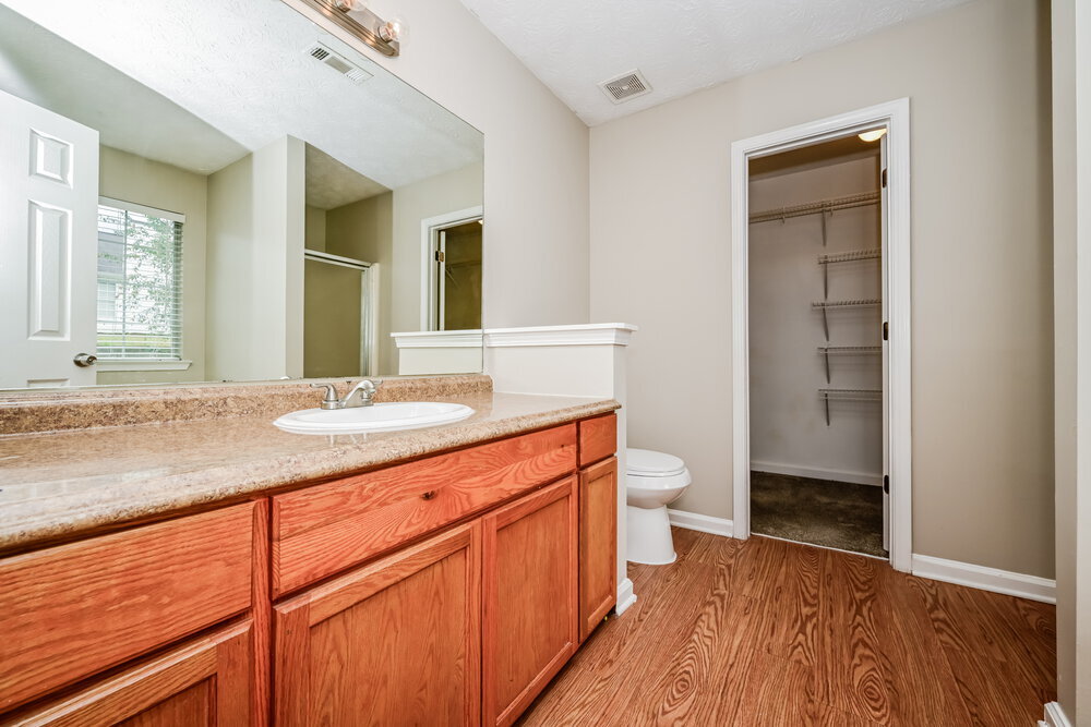 Building Photo - 508 Village Cir