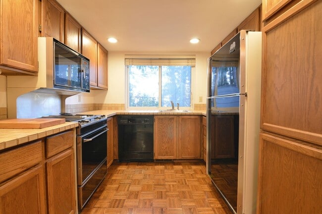 Building Photo - 1783 NW 143rd Ave