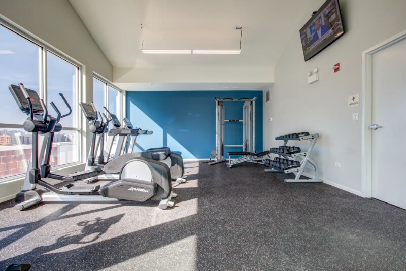 Building Photo - 230 W Evergreen Ave