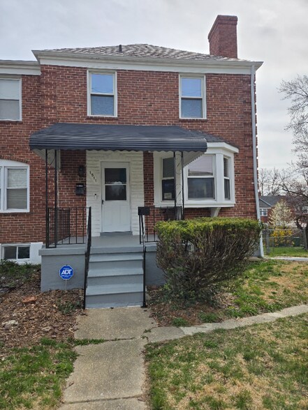 Building Photo - 1511 Woodbourne Ave