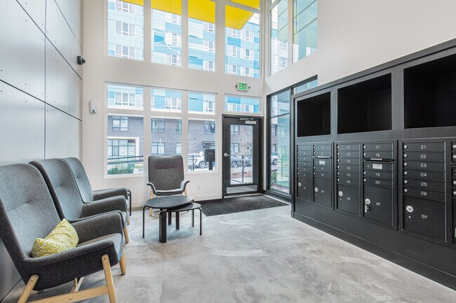 Building Photo - 120 10th Ave E