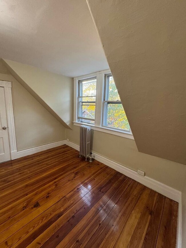 Building Photo - Charming 1-Bedroom Apartment in Russell, MA