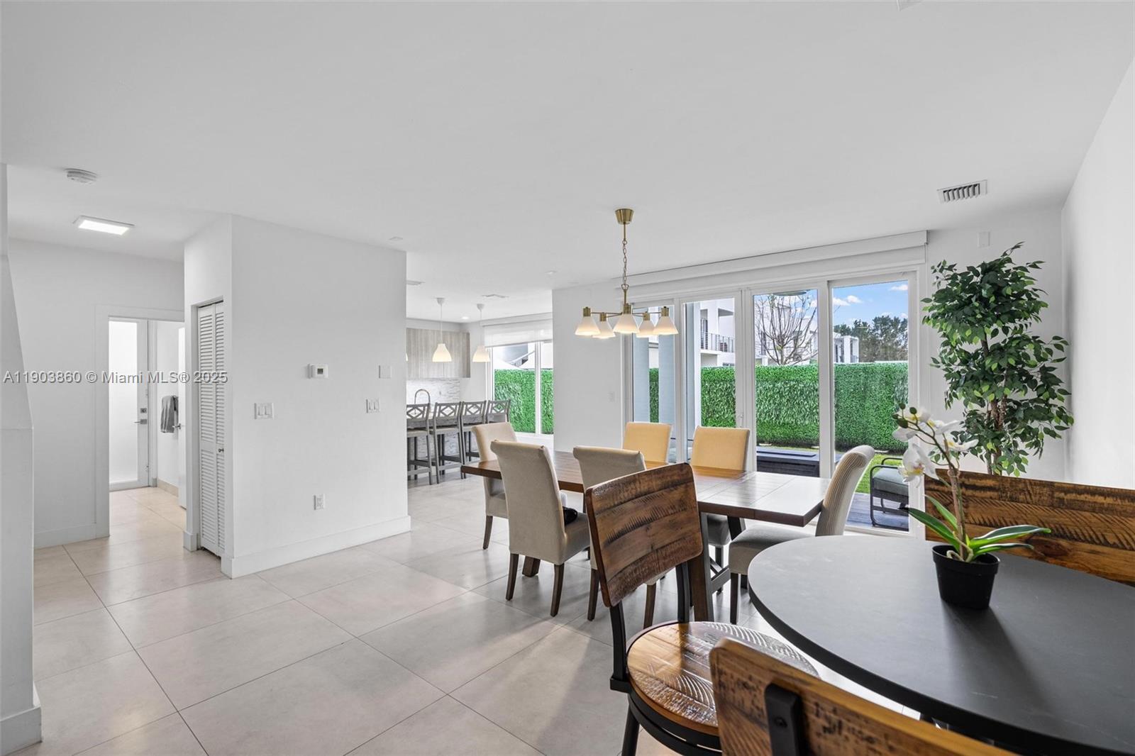 Building Photo - 10330 NW 68th St