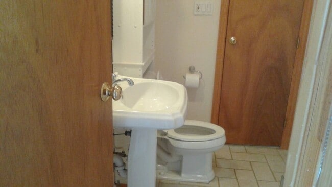 Building Photo - 94 Swan Ln