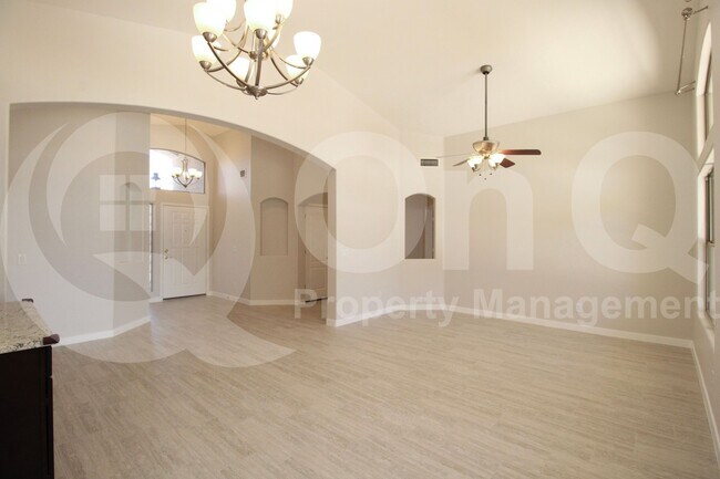 Building Photo - 22633 N Hance Blvd