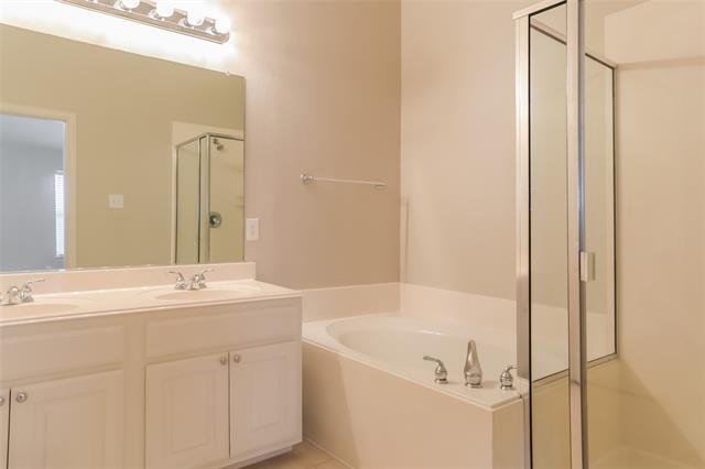 Building Photo - 13425 Austin Stone Dr