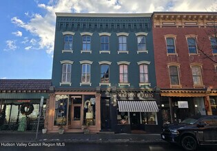 Building Photo - 35 Main St