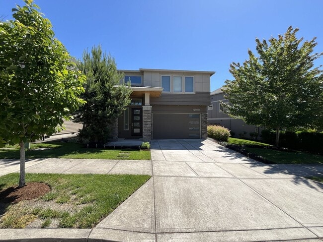 Building Photo - Elegant South Cooper Mountain Home with 4 Bedrooms, Bonus Room, Main-Level Suite & Designer Finishes