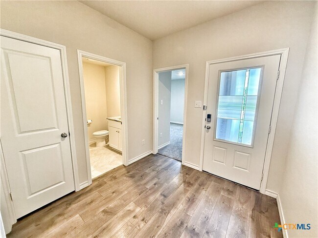 Building Photo - 380 Arbor Hills