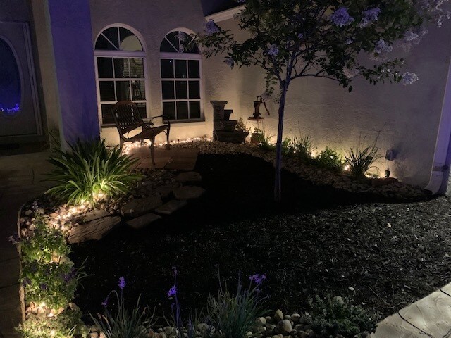 Courtyard at Night - 704 SW 11th Pl