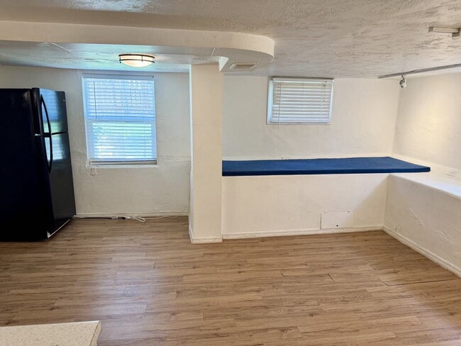 Building Photo - "Charming 2-Bed Apartment with ALL UTILITIES INCLUDED!! – Cozy Comfort Awaits!"