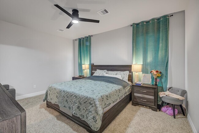 Building Photo - 2319 Gentle Breeze Ln