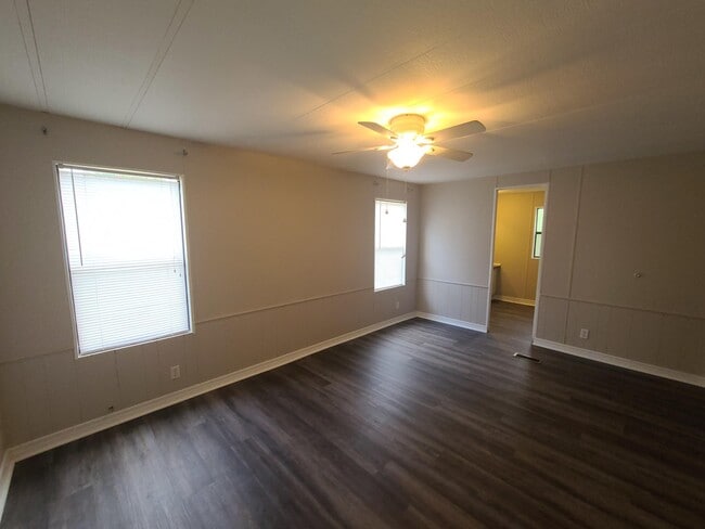 Building Photo - 8405 Verano St