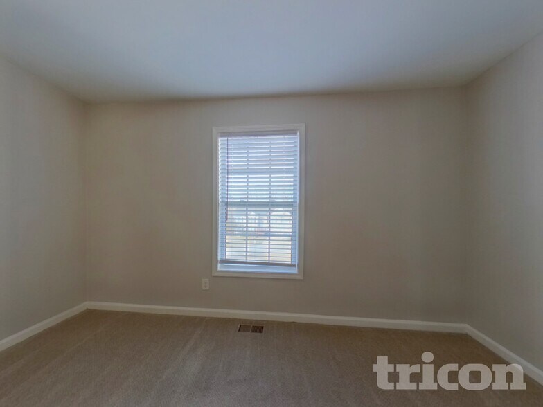 Building Photo - 38 Stonemont Ct