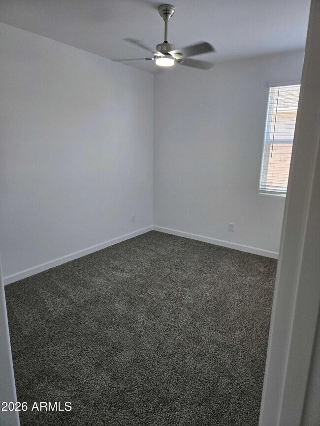 Building Photo - 5447 E Axle Ave