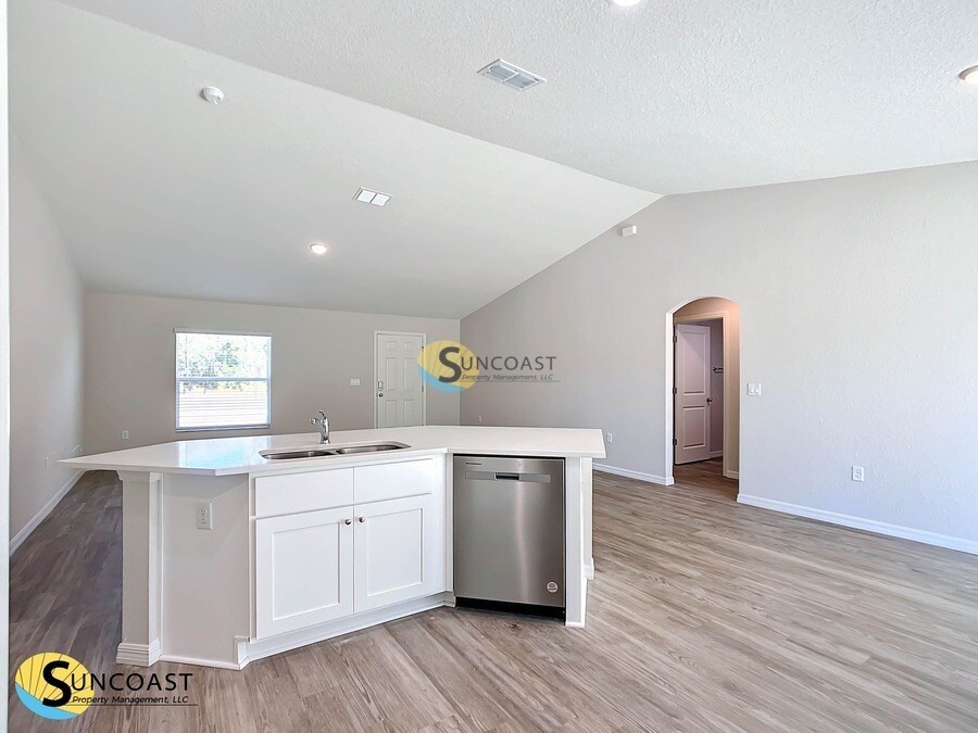 Building Photo - 119 Dogwood Dr Loop