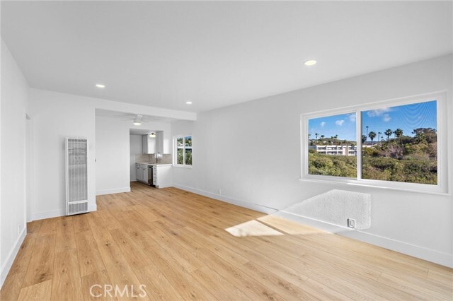 Building Photo - 213 Avenida Lobeiro