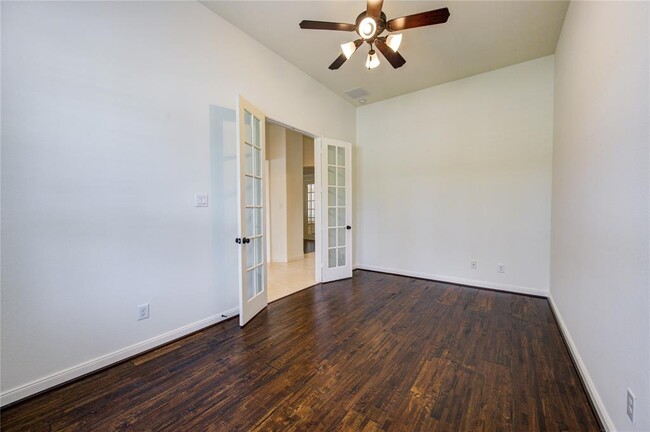 Building Photo - 25642 Luna Vista Dr