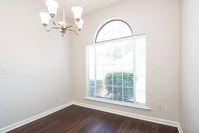 Building Photo - 5636 Sycamore Woods Dr