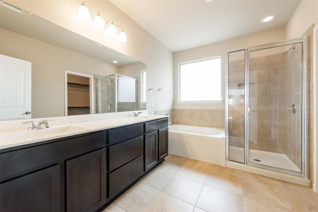 Building Photo - 16425 Vescovo Ln
