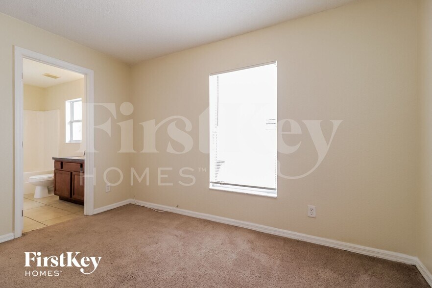 Building Photo - 403 Danube Dr
