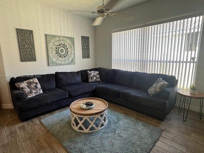 Building Photo - 6328 Hatteras Club Dr