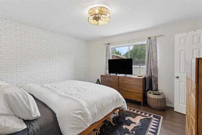 Building Photo - 10109 Regal Park Ln