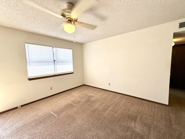 Building Photo - 2208 Shenandoah Dr