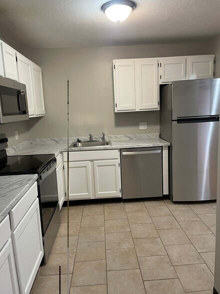 Kitchen - 1 Bristol Ct