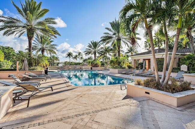 Building Photo - 3022 Alcazar Pl