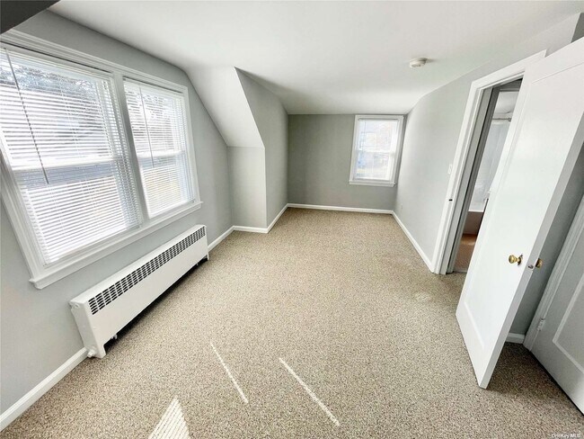 Building Photo - 13 Cleveland Pl