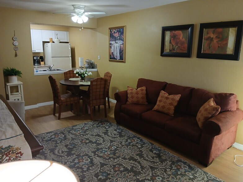 Building Photo - 9380 Lennex Ln