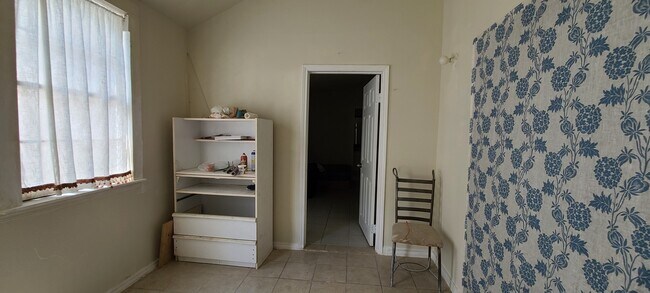 Building Photo - 6342 Gladewell Dr