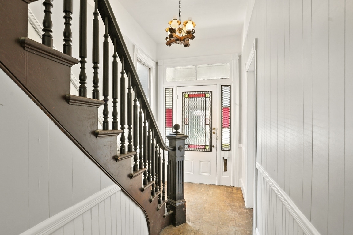 Building Photo - 1112 Barnard St