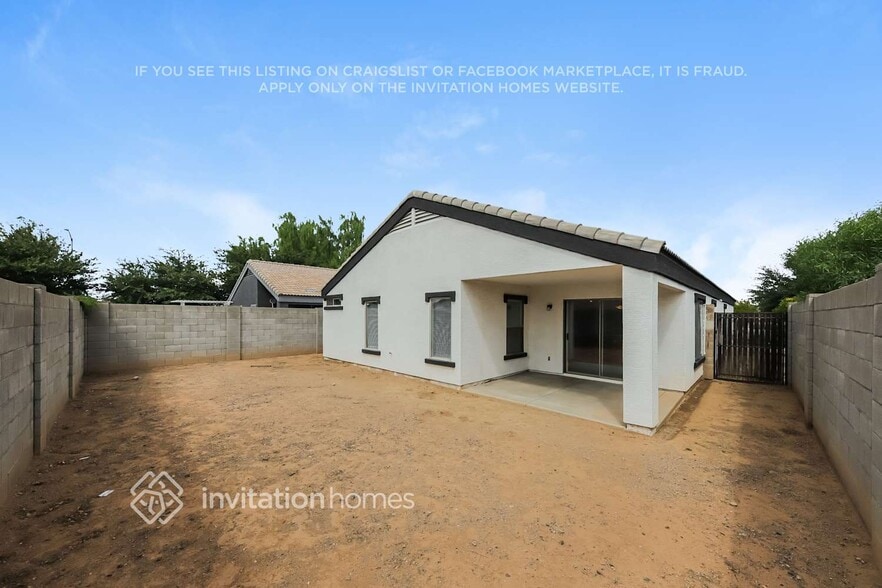 Building Photo - 12845 W Myer Ln