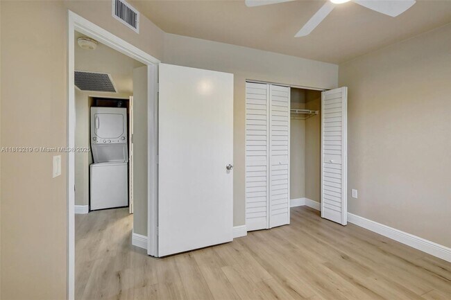 Building Photo - 12651 SW 16th Ct