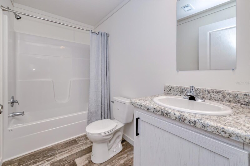 Building Photo - 6720 Villaview Dr