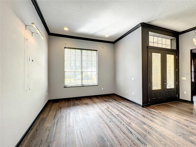 Building Photo - 10041 Oak Quarry Dr