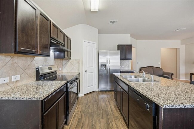 Building Photo - 15211 Wideleaf Cove