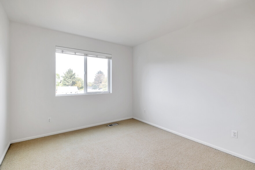 Building Photo - 5202 S 214th Way