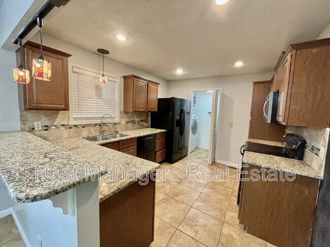 Building Photo - 418 Watergap Dr