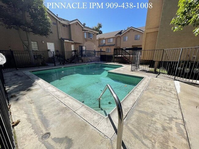 Building Photo - 745 Camino Real Ave #C